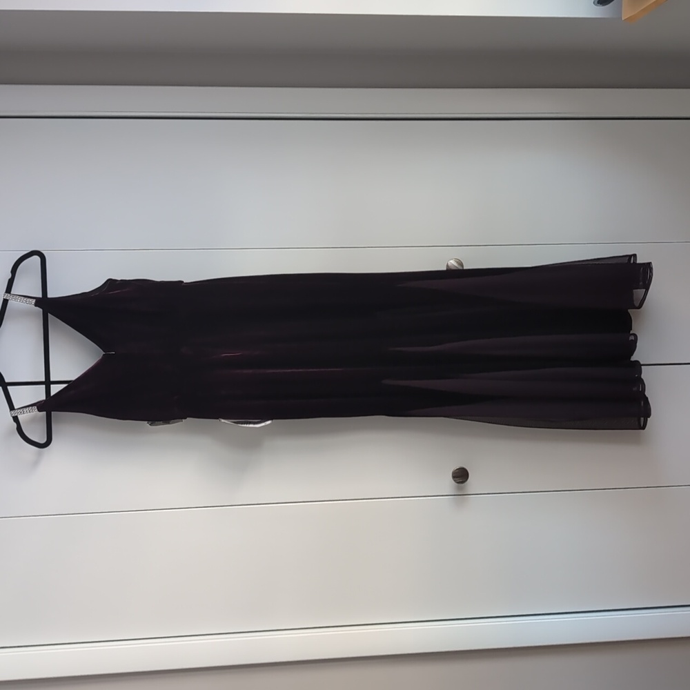 Nightway long formal velvet evening dress - Picture 5 of 8